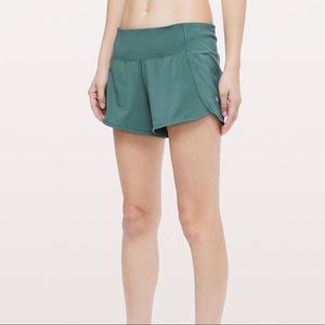 Lulu lemon run times shorts size 4 LIGHT BLUE